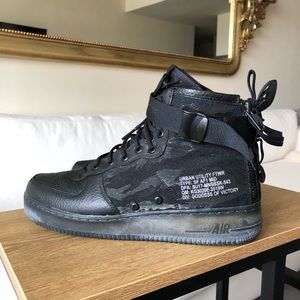Nike Special Field Airforce 1 Tigercamo blk sz 11